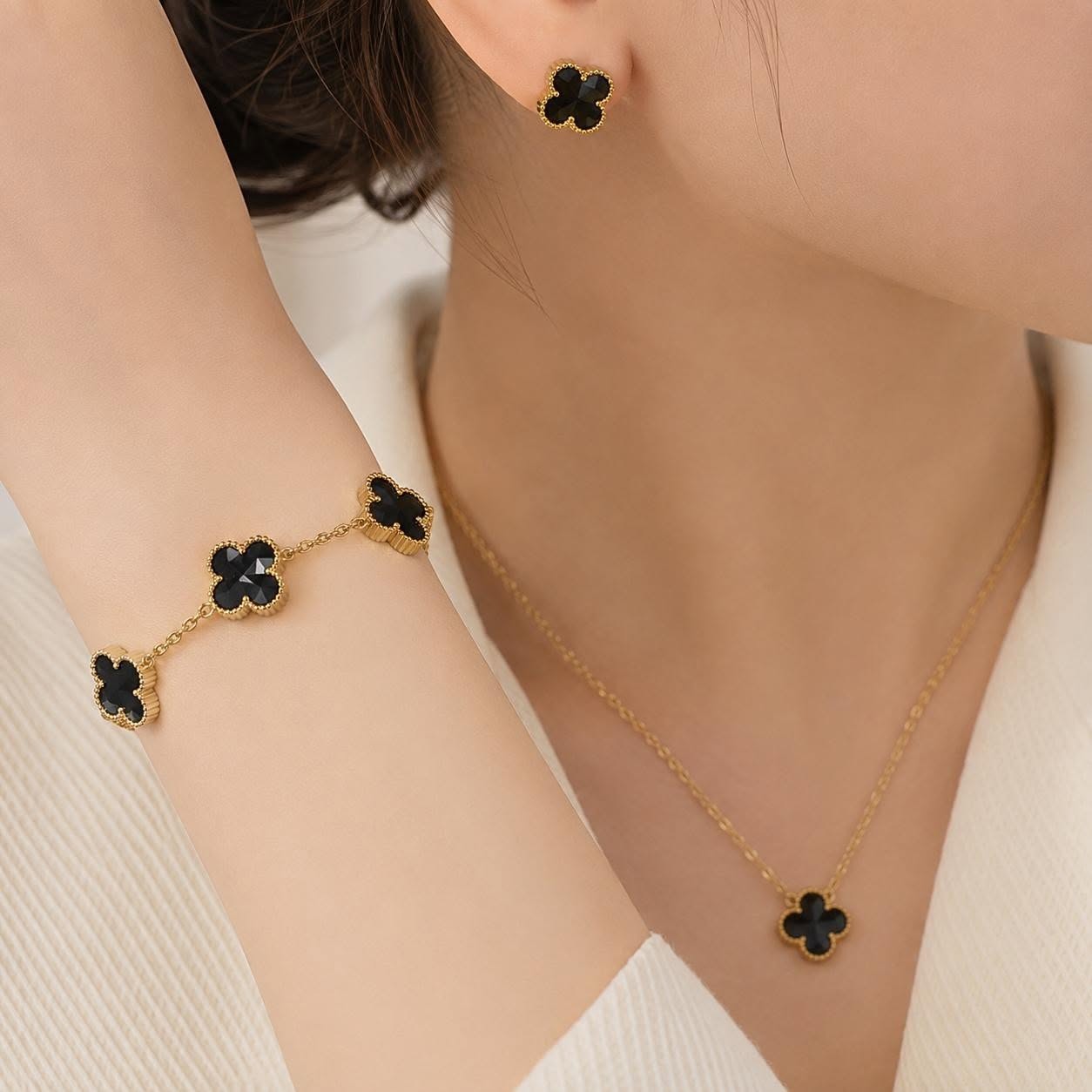 Set Cỏ Bốn Lá Thiên Thạch Đen - ảnh 4